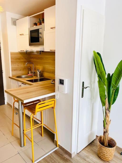 Apartament Lakaz Creole - Caen Centre Zewnętrze zdjęcie